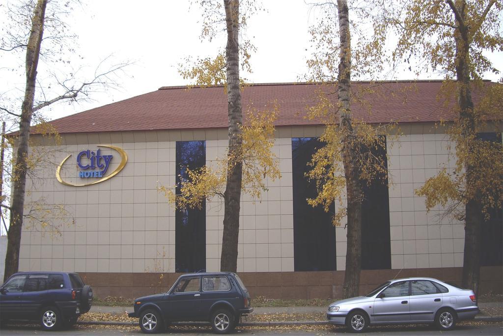 City Hotel Ustʼ-Kamenogorsk Dış mekan fotoğraf